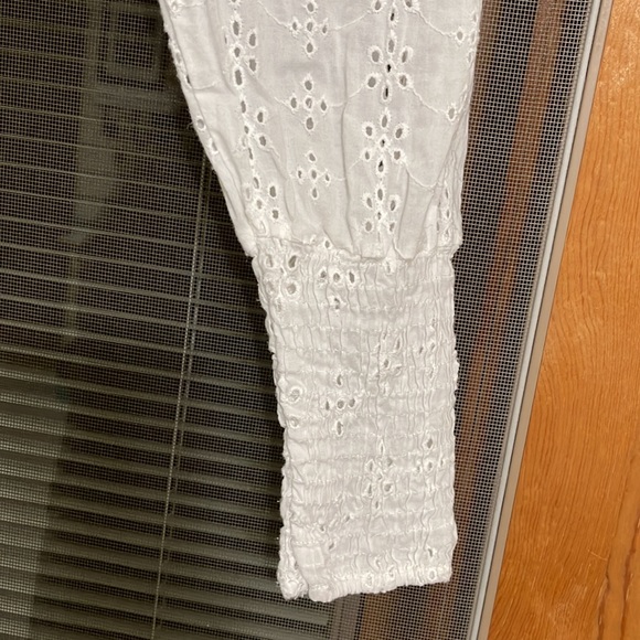 ZARA WHITE EYELET PUFF SLEEVE & LACE INSERT CROP TOP - Picture 7 of 11